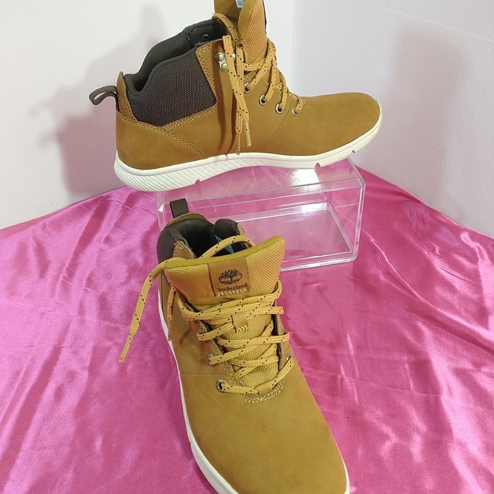 Timberland Hoverlite Mid Hiker Kids Shoes Sz 6.5 Tan . Condition is Pre-owned.